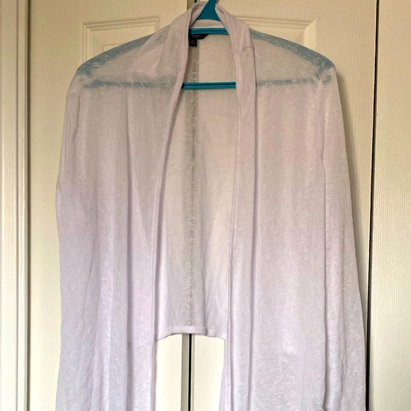 Beautiful White Sheet Cardigan - Picture 1 of 2